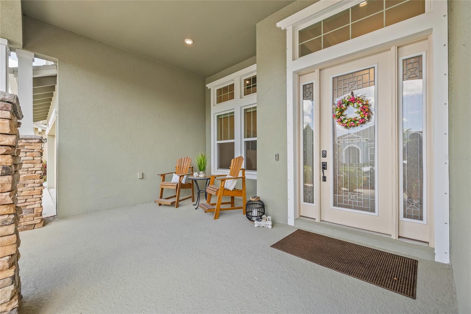 Image 7 of 76 For 16712 Courtyard Loop