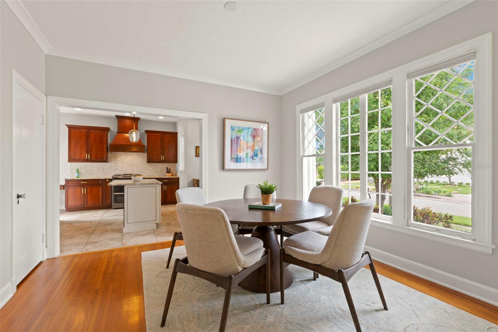 Image 13 of 50 For 626 16th Avenue Ne