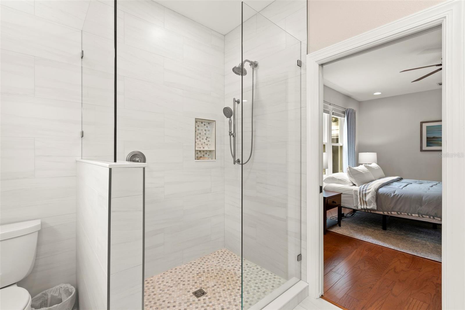 Image 33 of 50 For 626 16th Avenue Ne