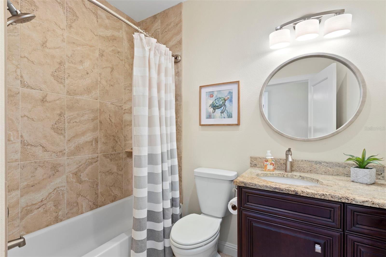 Image 37 of 50 For 626 16th Avenue Ne