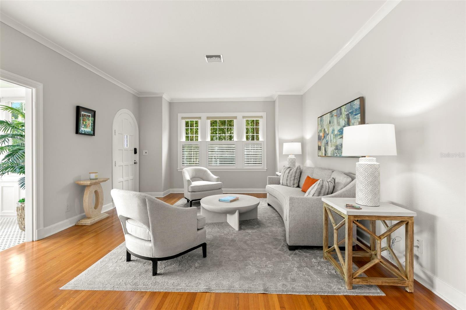 Image 7 of 50 For 626 16th Avenue Ne
