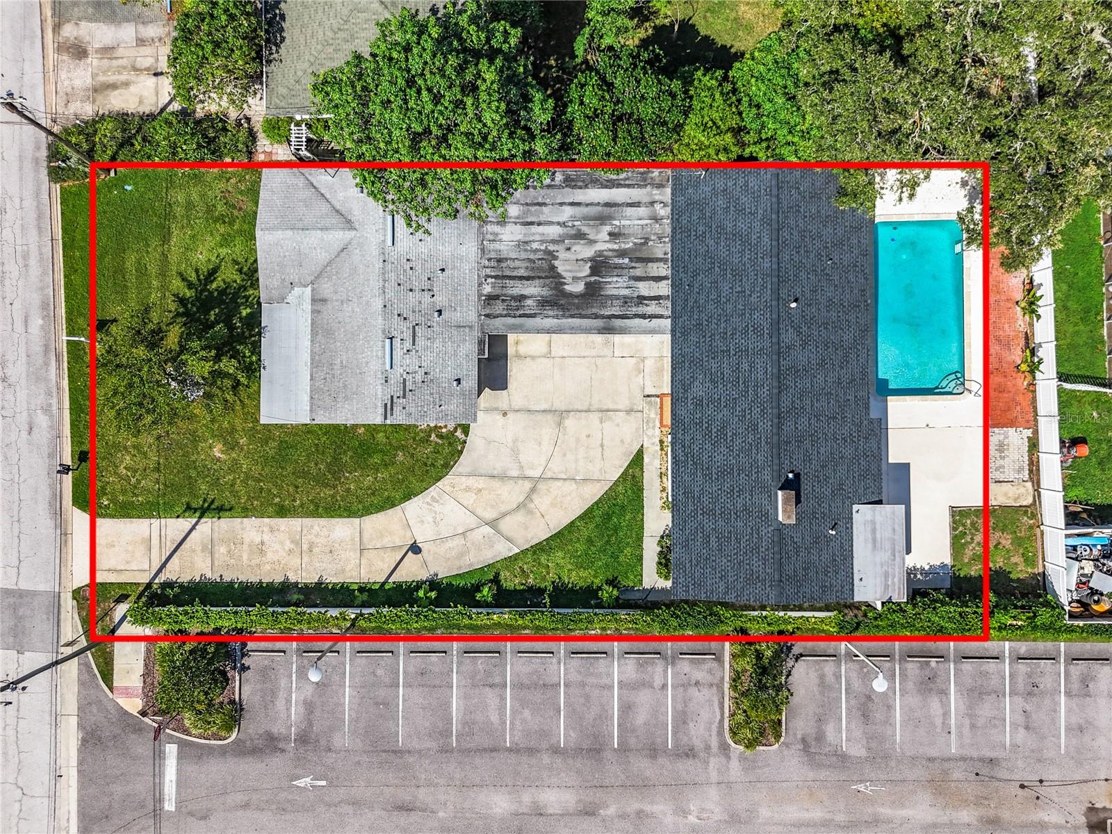 Listing photo id 0 for 405 Lake Drive