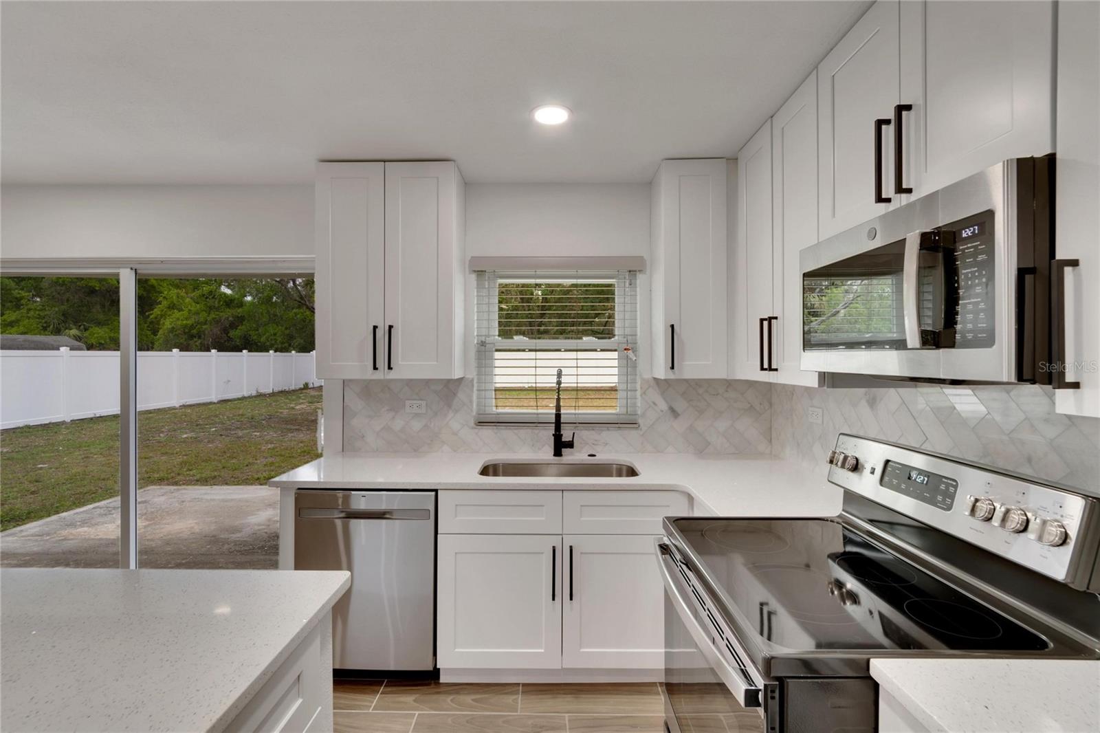 Image 14 of 32 For 9924 Prevatt Street