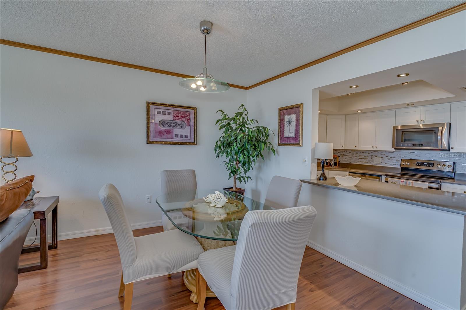Image 11 of 40 For 4900 Brittany Drive S 910