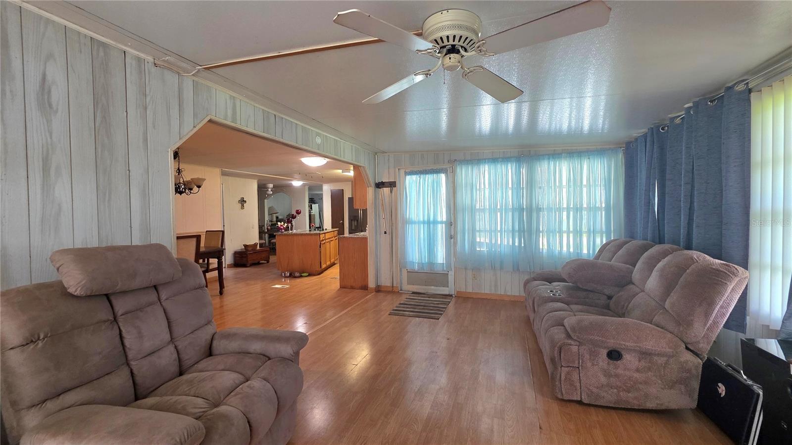 Image 14 of 74 For 5647 Arrowhead Drive