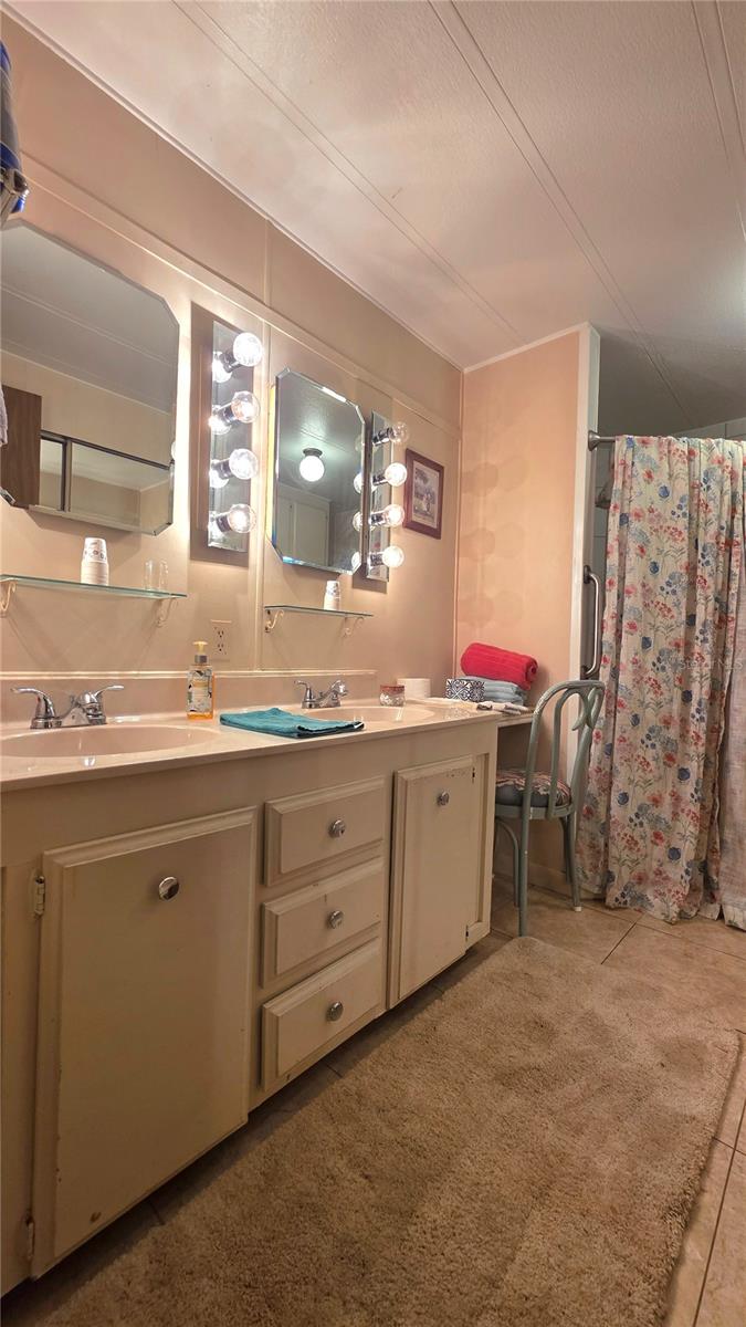 Image 39 of 74 For 5647 Arrowhead Drive