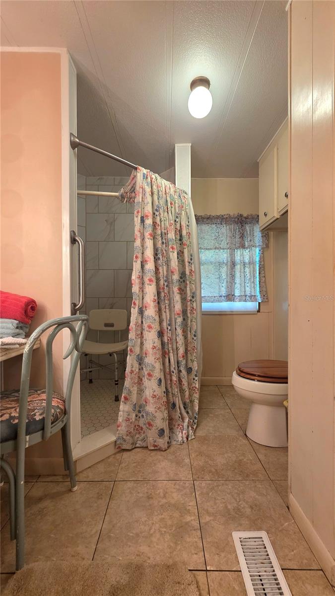Image 40 of 74 For 5647 Arrowhead Drive
