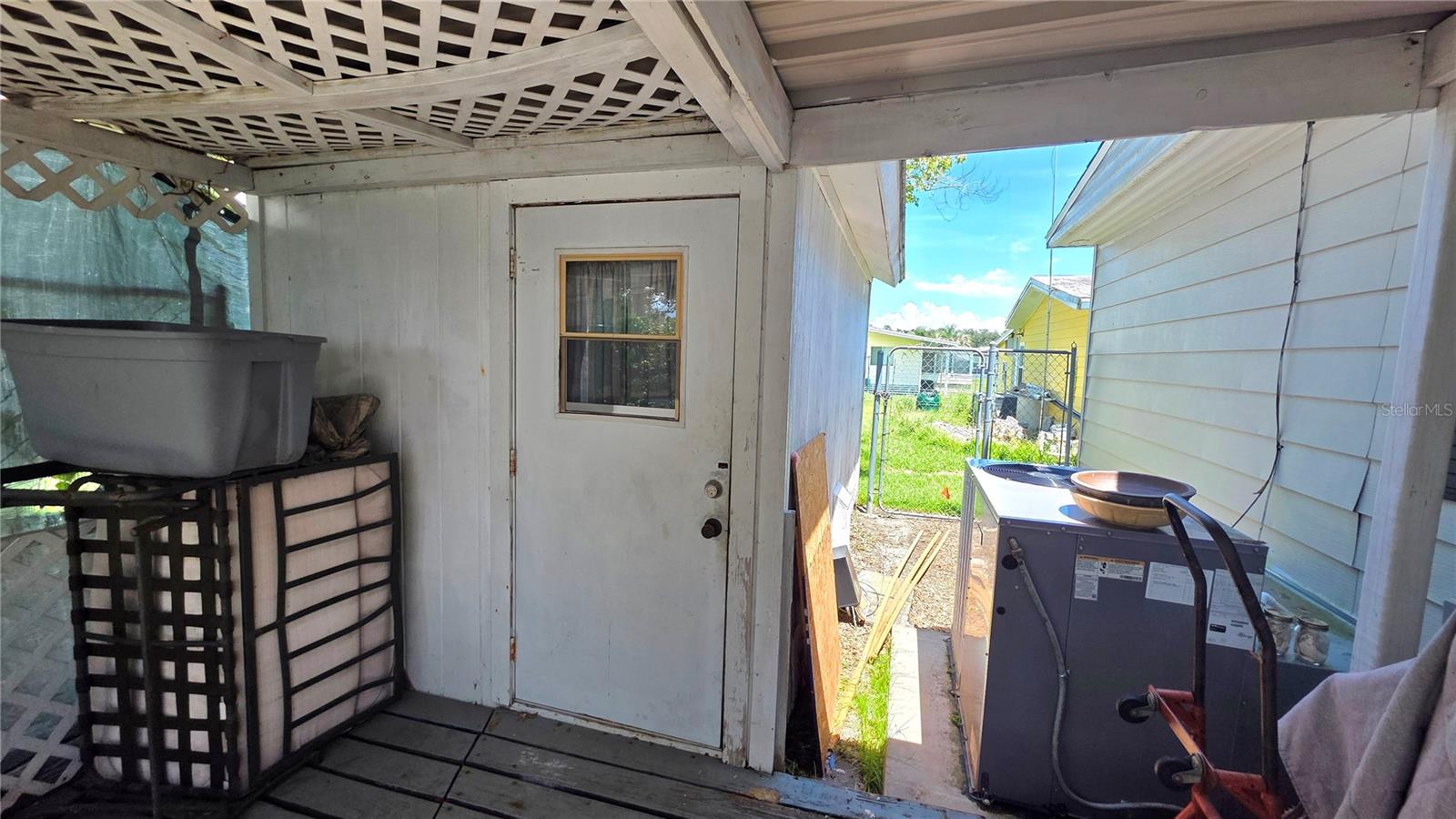 Image 7 of 74 For 5647 Arrowhead Drive