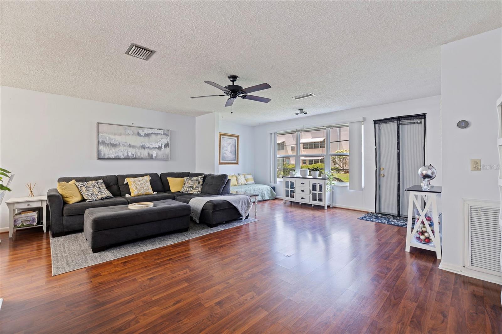 Image 11 of 36 For 5603 80th Street N 107