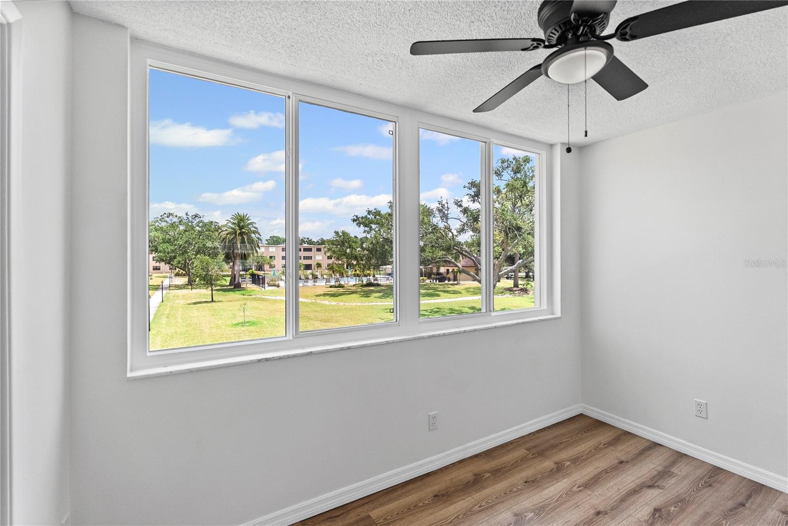 Image 13 of 38 For 5095 Bay Street Ne 210