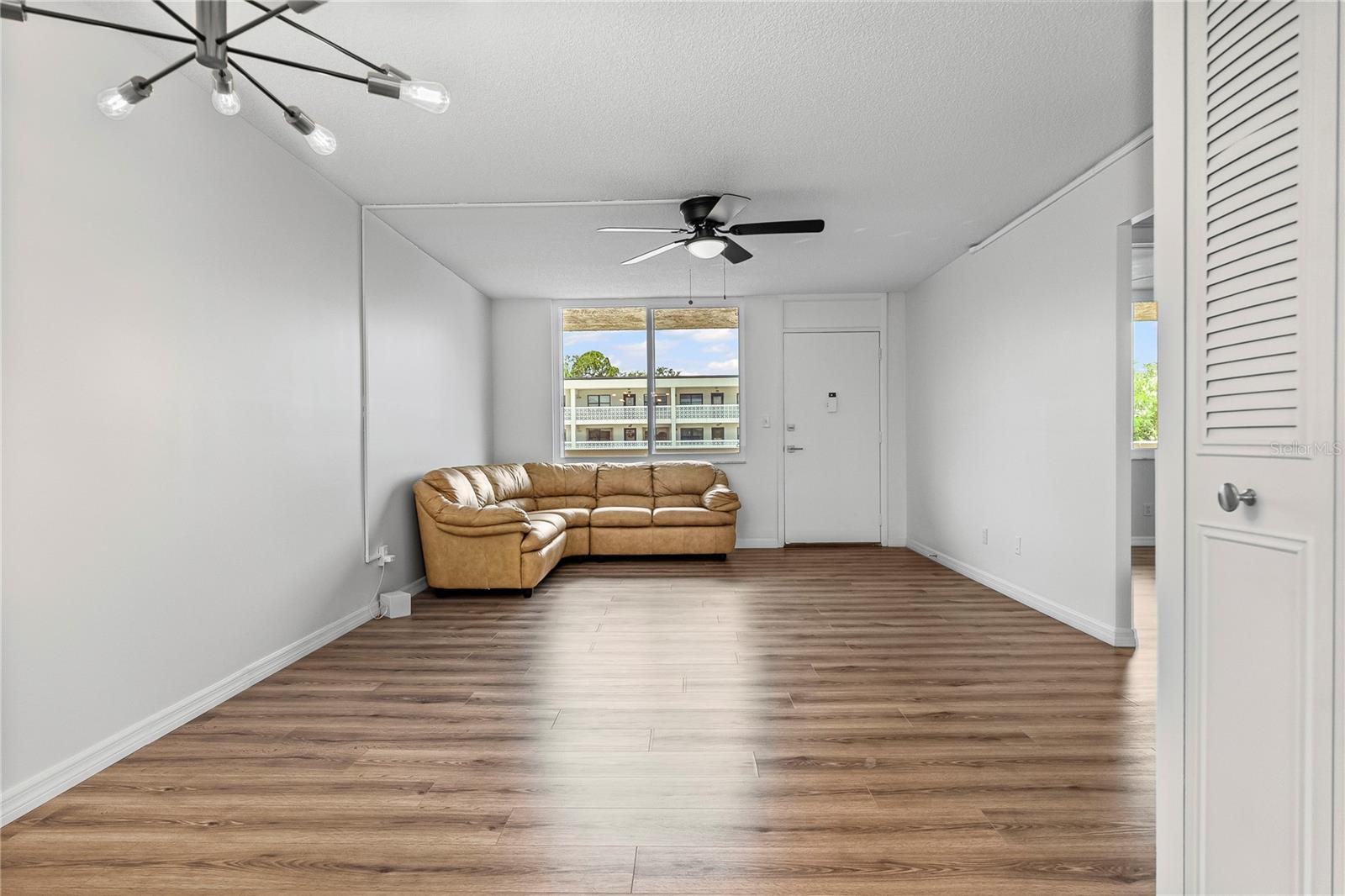 Image 5 of 38 For 5095 Bay Street Ne 210