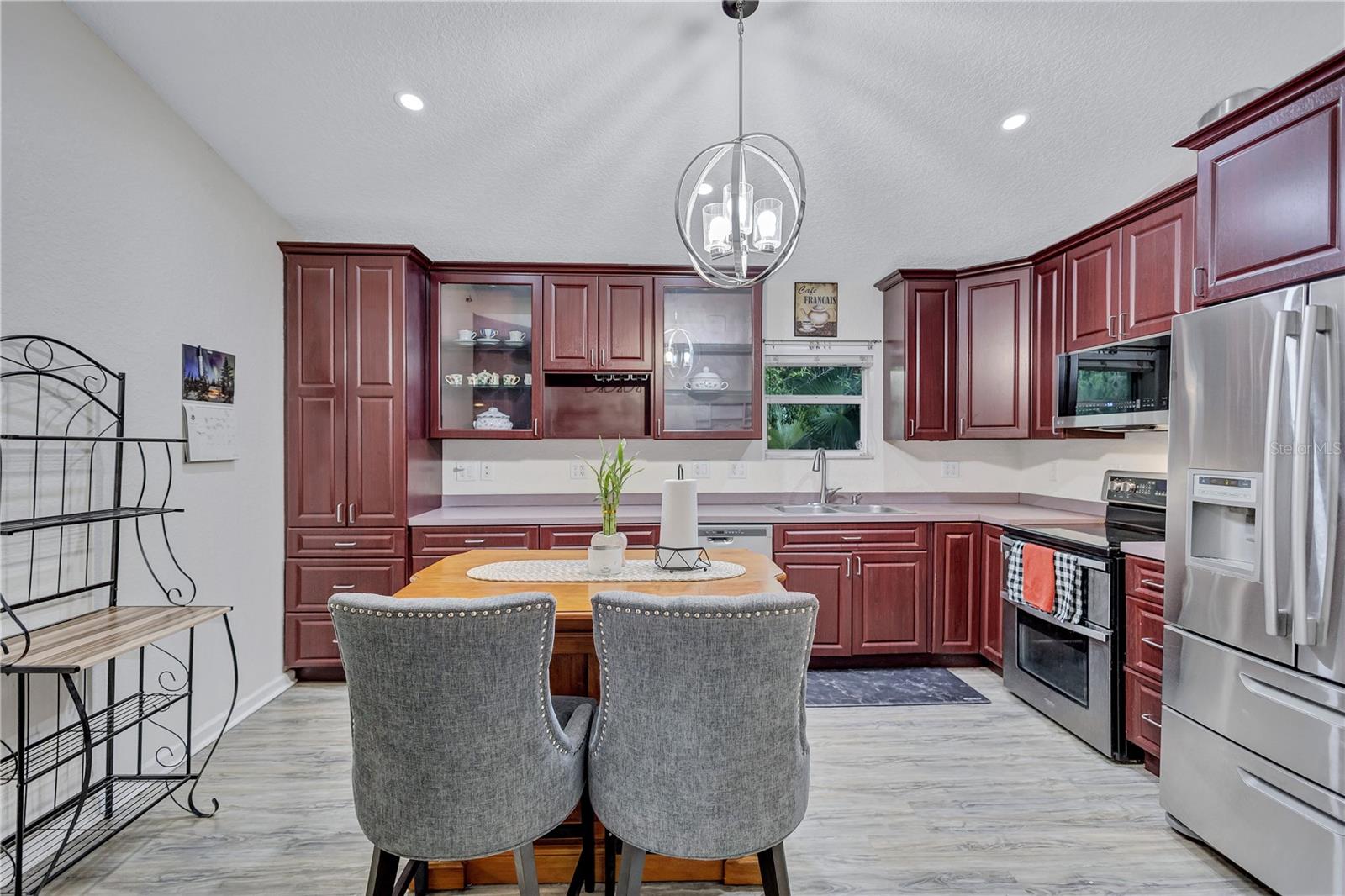 Image 12 of 46 For 2620 49th Avenue N