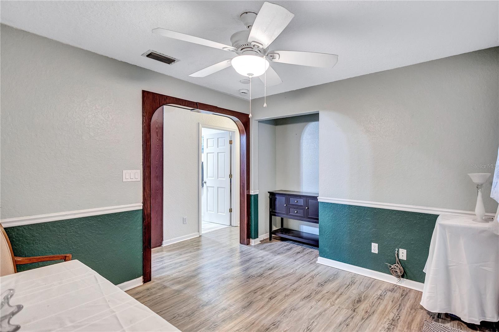Image 15 of 46 For 2620 49th Avenue N