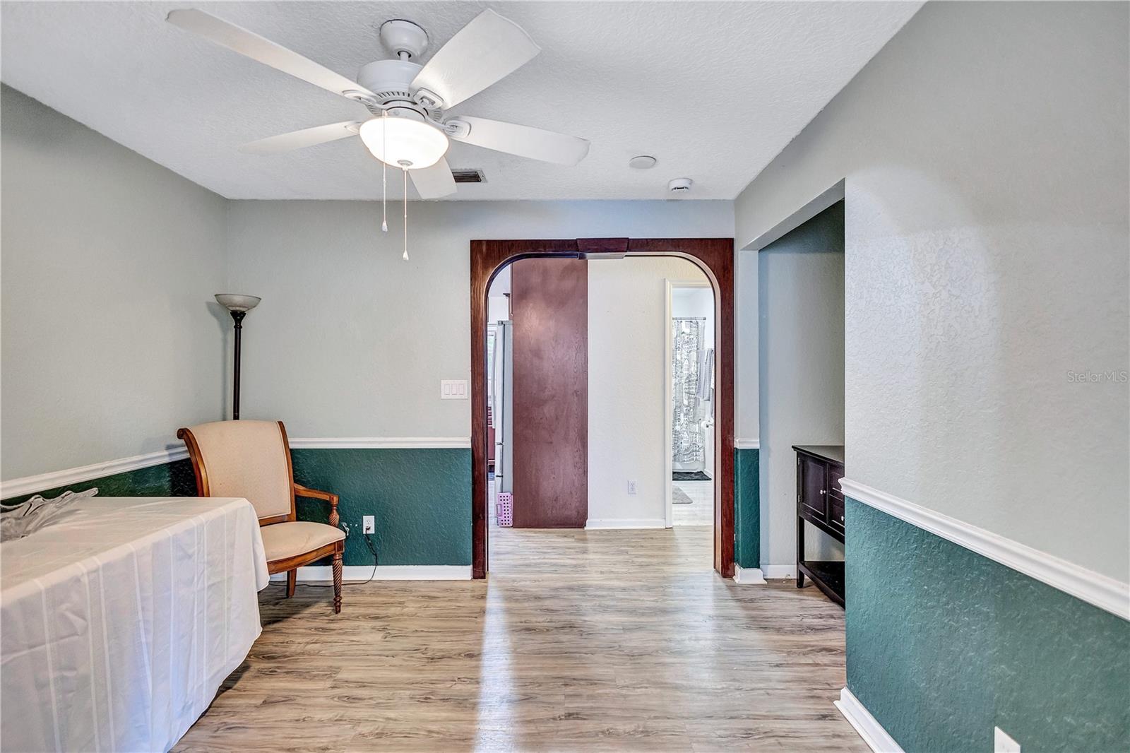 Image 16 of 46 For 2620 49th Avenue N