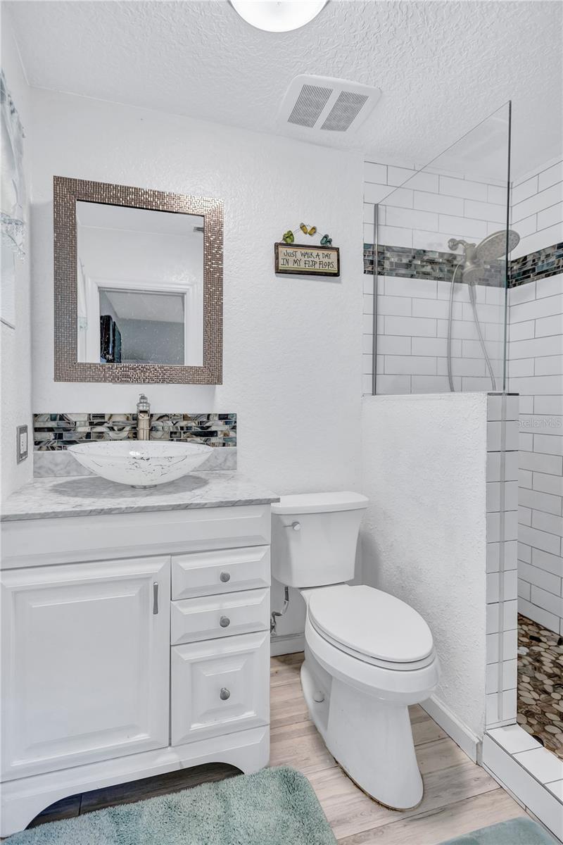 Image 19 of 46 For 2620 49th Avenue N