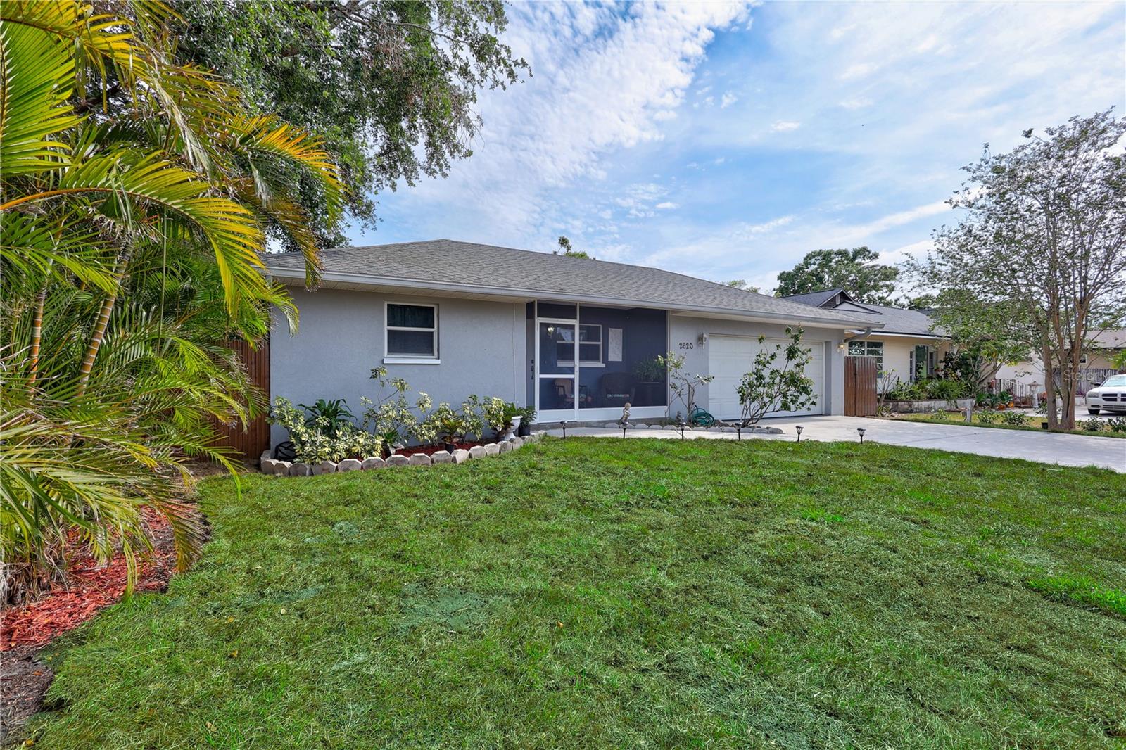 Image 2 of 46 For 2620 49th Avenue N
