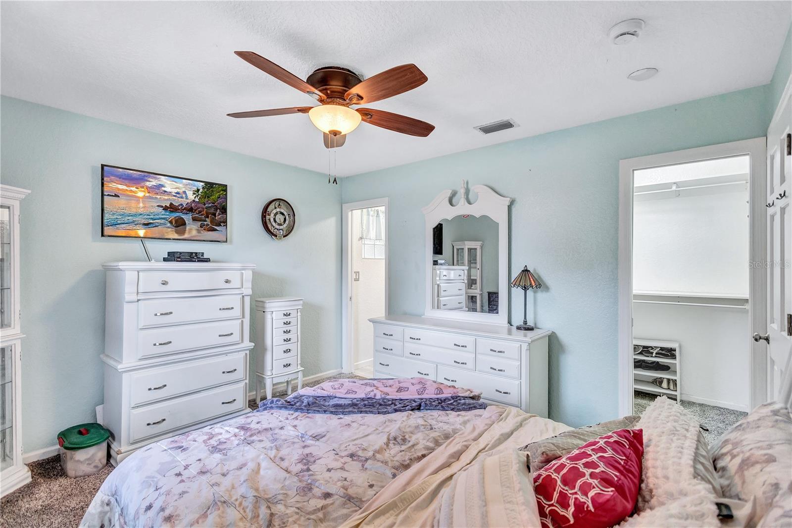 Image 21 of 46 For 2620 49th Avenue N