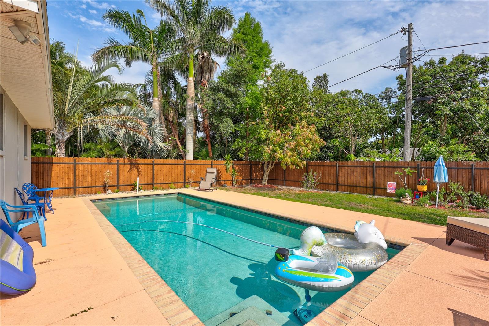 Image 38 of 46 For 2620 49th Avenue N