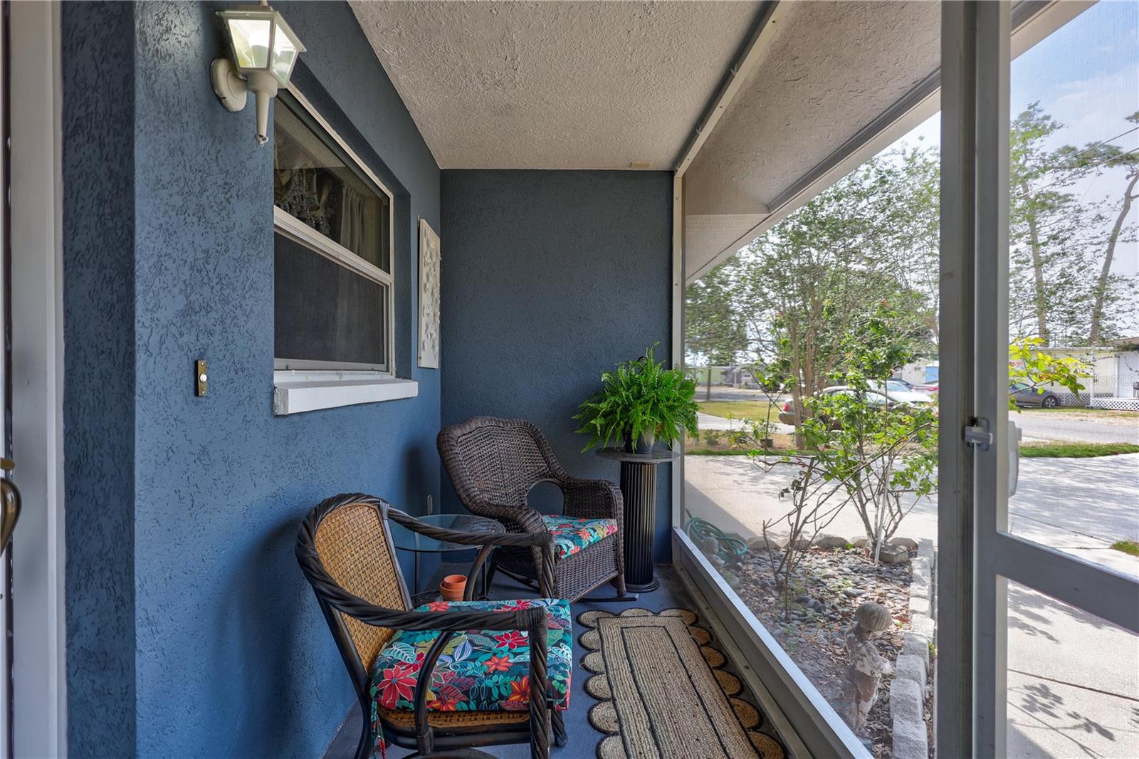 Image 6 of 46 For 2620 49th Avenue N