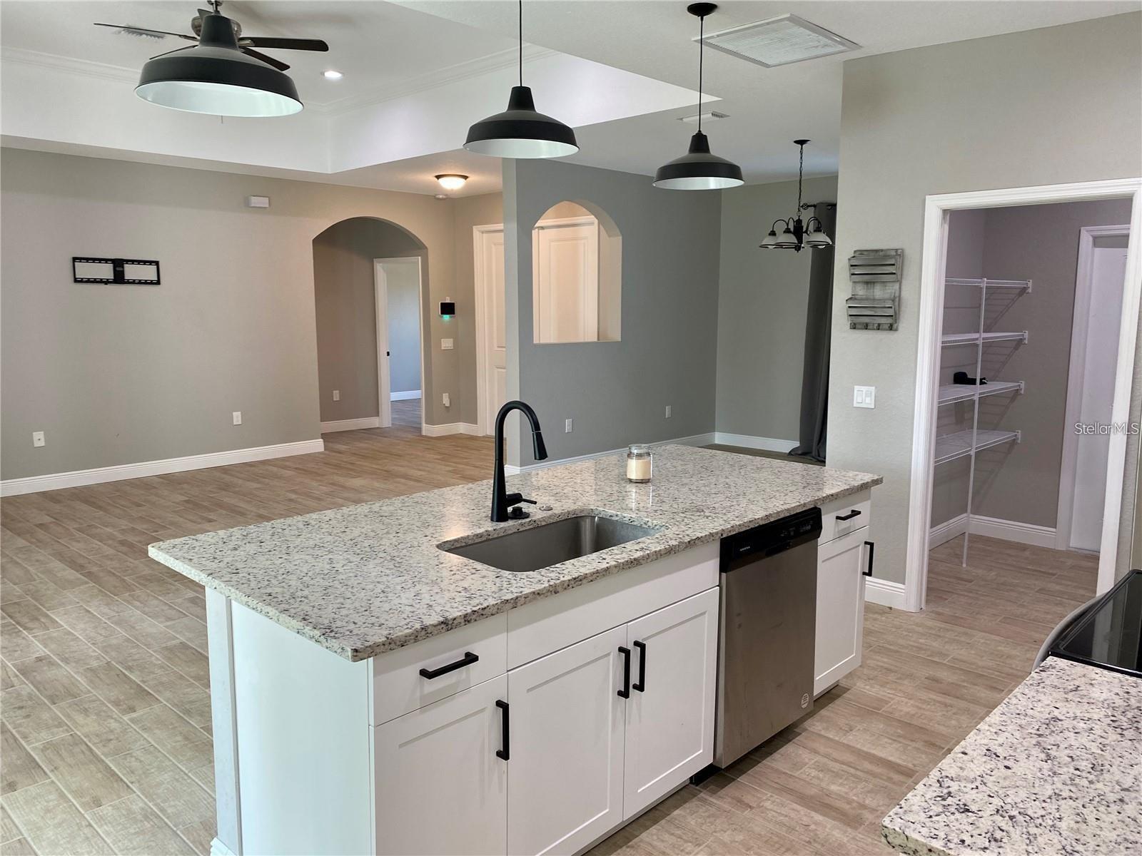 Image 3 of 12 For 700 14th Street