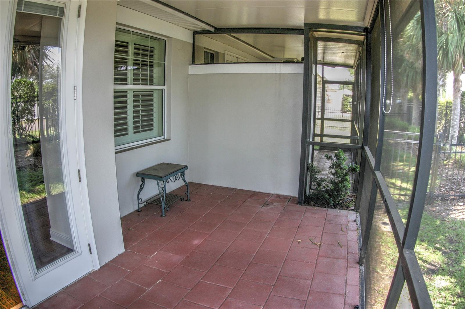 Image 12 of 18 For 6820 Muncaster Court