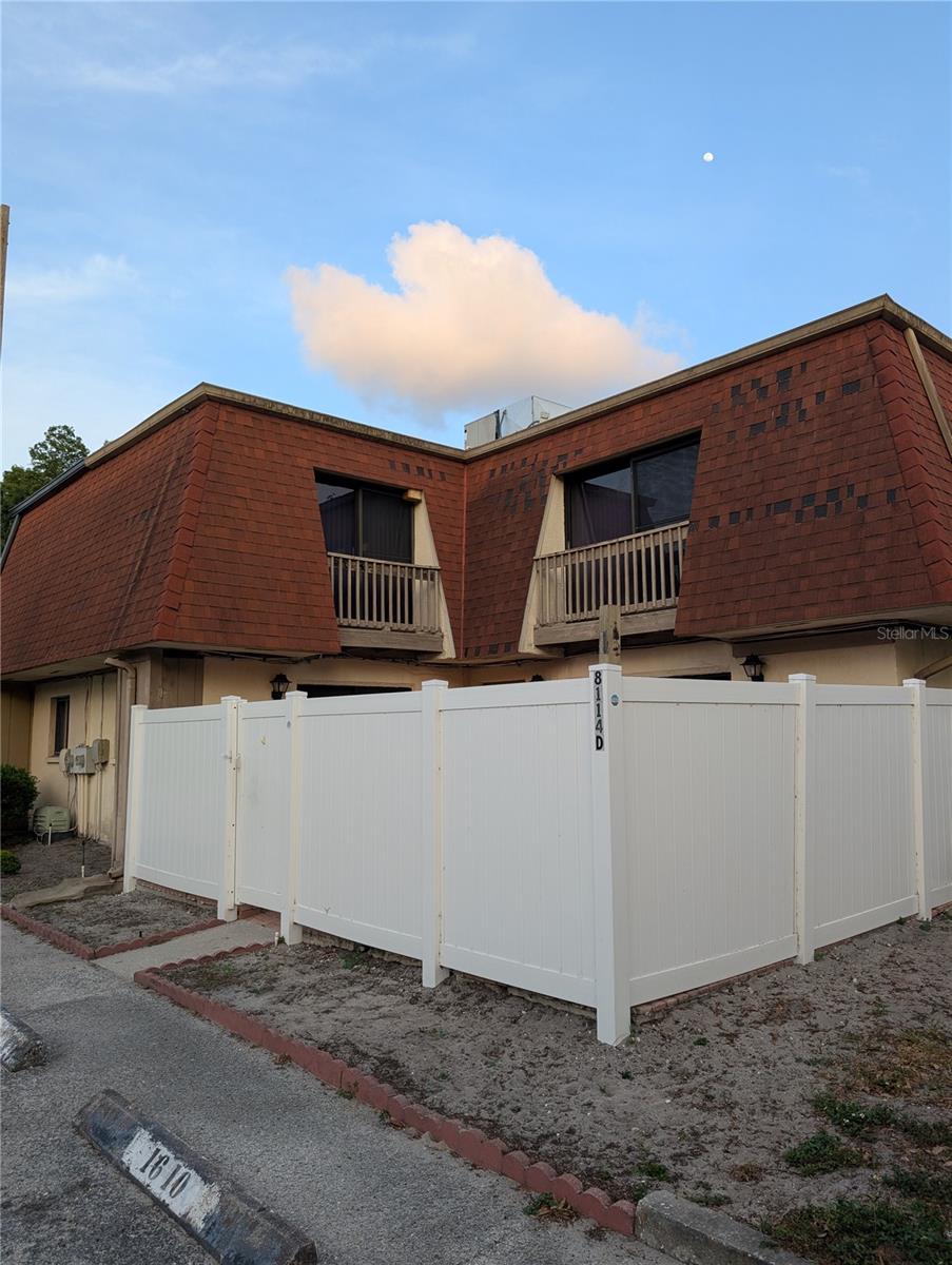 Image 3 of 8 For 8114 Oak Trace Way D
