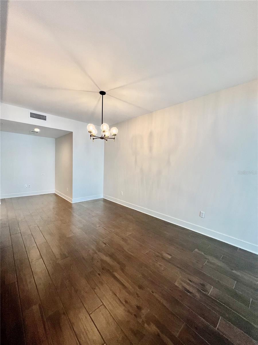 Image 10 of 32 For 1120 Kennedy Boulevard 411