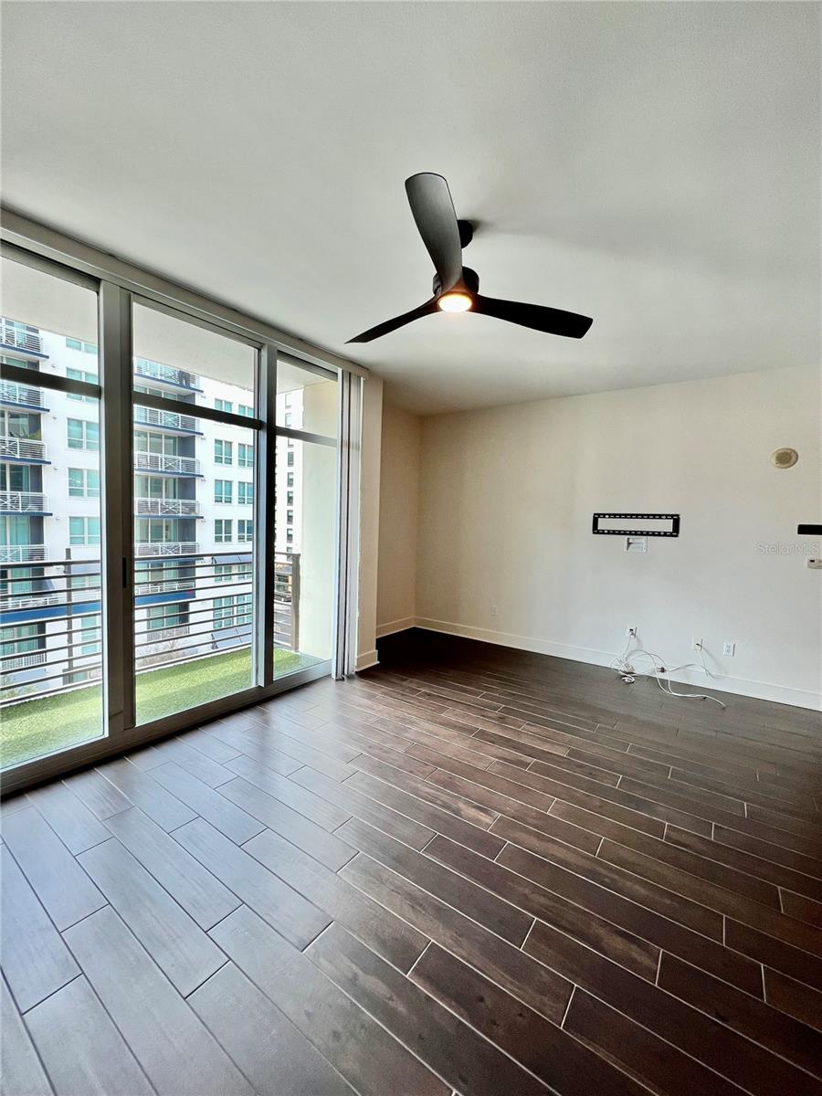 Image 16 of 32 For 1120 Kennedy Boulevard 411