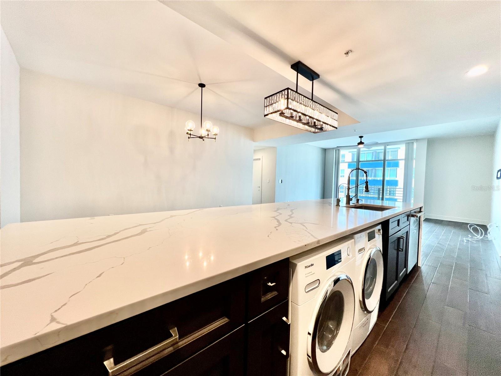 Image 5 of 32 For 1120 Kennedy Boulevard 411