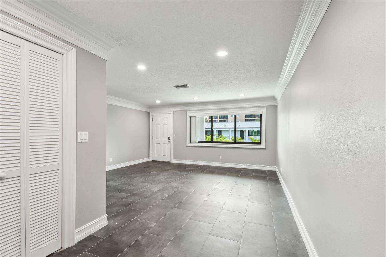 Image 11 of 50 For 2942 Bay Drive 36