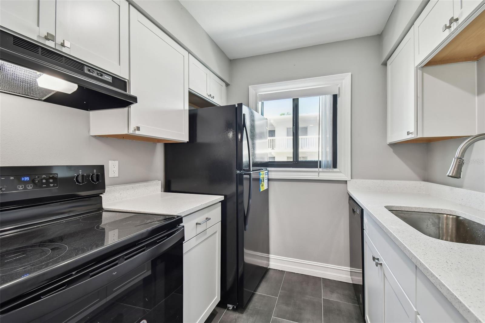 Image 13 of 50 For 2942 Bay Drive 36