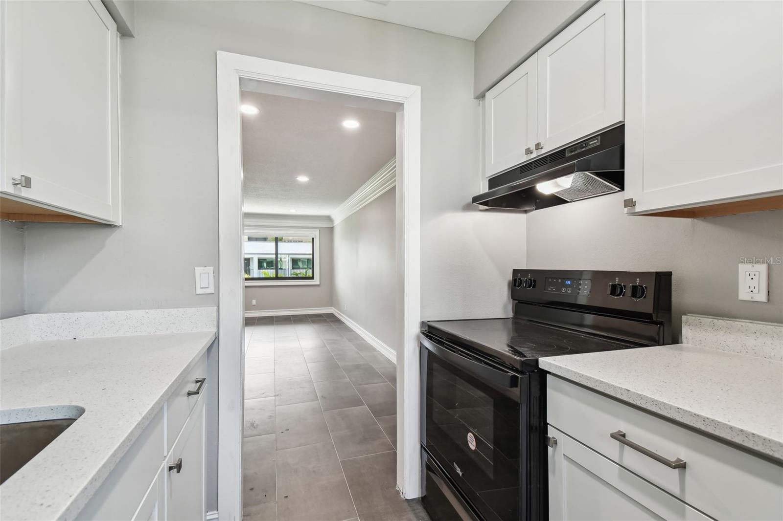 Image 15 of 50 For 2942 Bay Drive 36