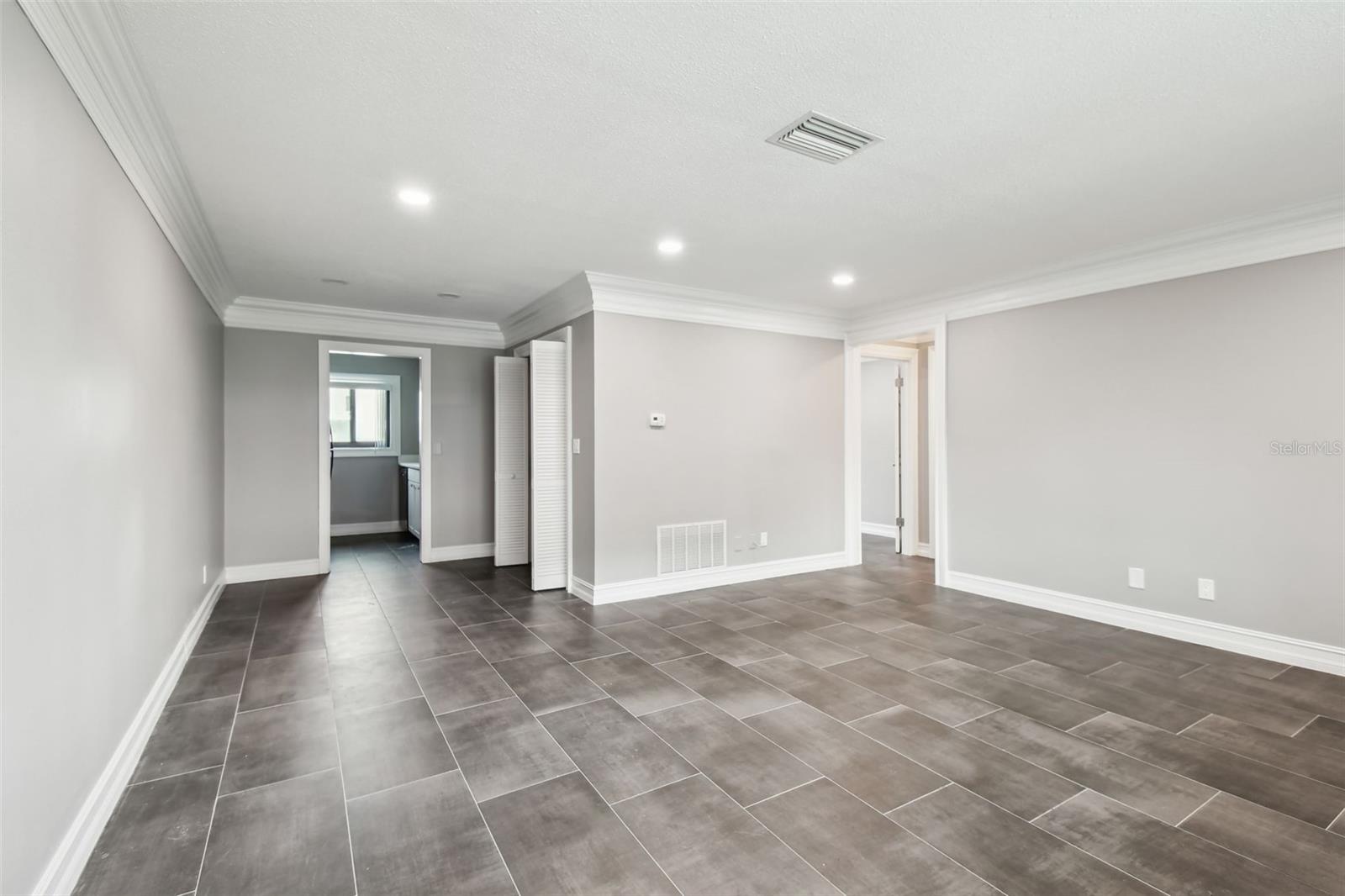 Image 7 of 50 For 2942 Bay Drive 36