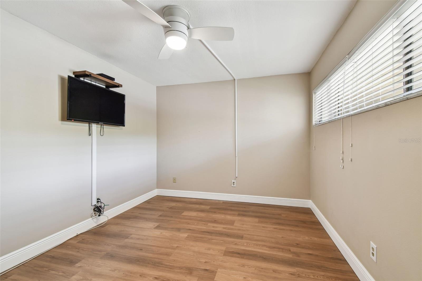 Image 18 of 90 For 13618 Greenfield Drive 105