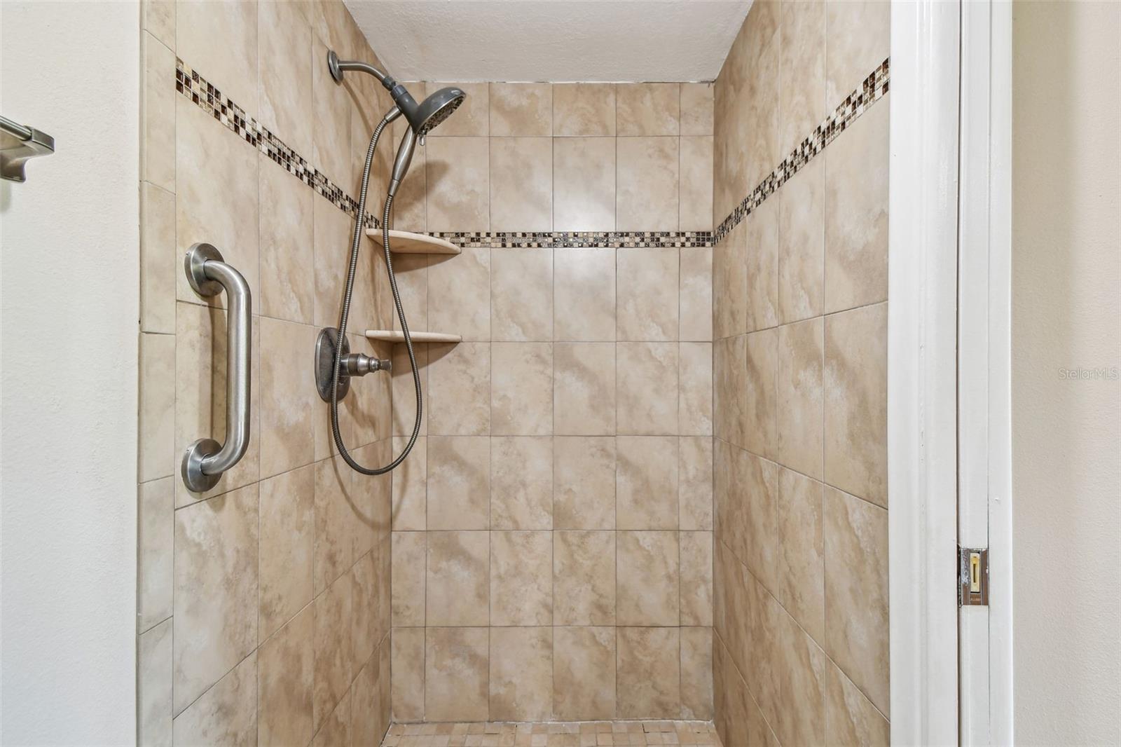 Image 31 of 90 For 13618 Greenfield Drive 105