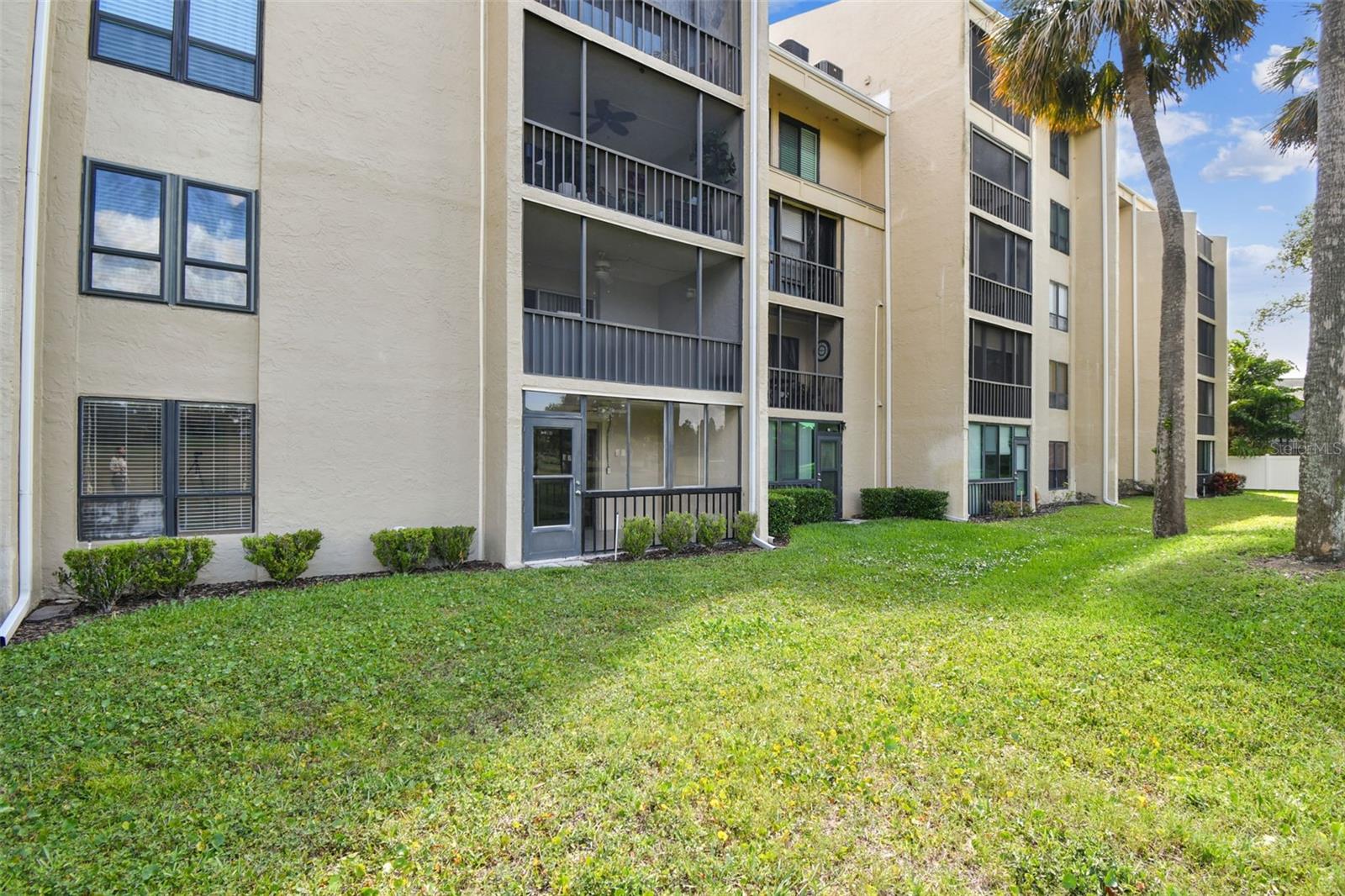 Image 38 of 90 For 13618 Greenfield Drive 105
