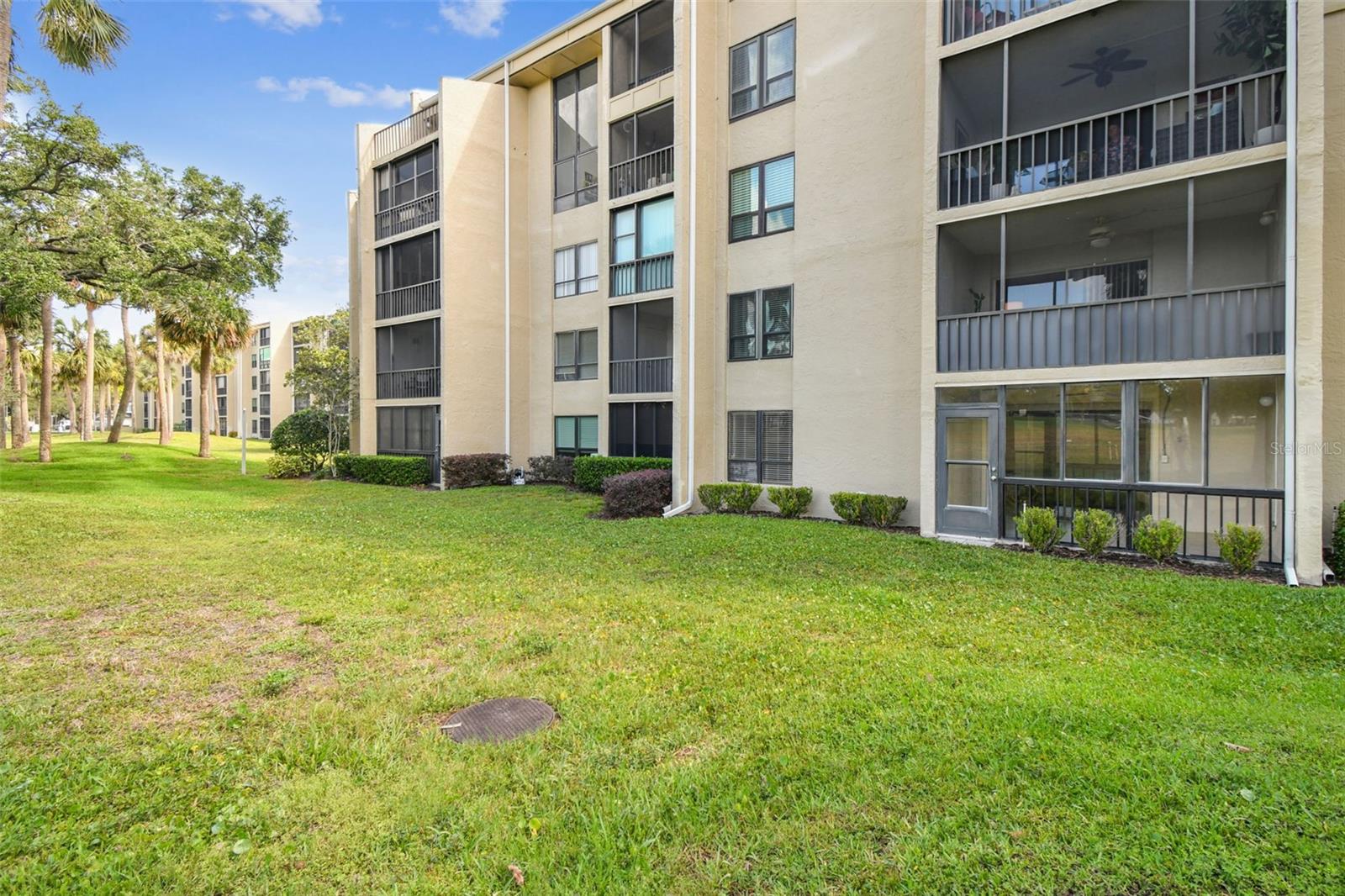 Image 39 of 90 For 13618 Greenfield Drive 105