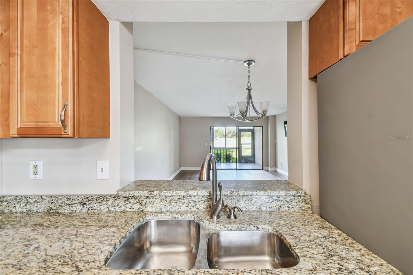 Image 9 of 90 For 13618 Greenfield Drive 105