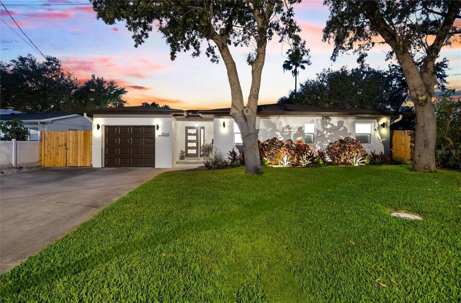 Details for 8848 Sunlit Cove Drive Ne, ST PETERSBURG, FL 33702