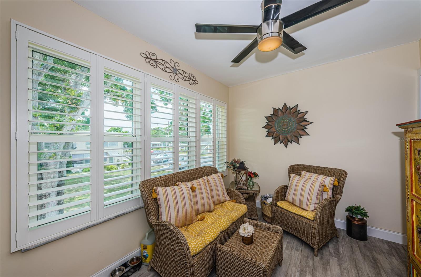 Image 23 of 41 For 5694 40th Terrace N 423