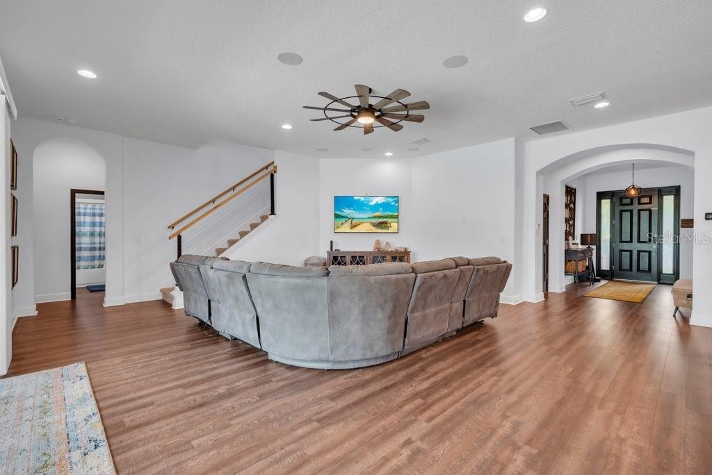 Image 16 of 47 For 5724 Shell Ridge Drive