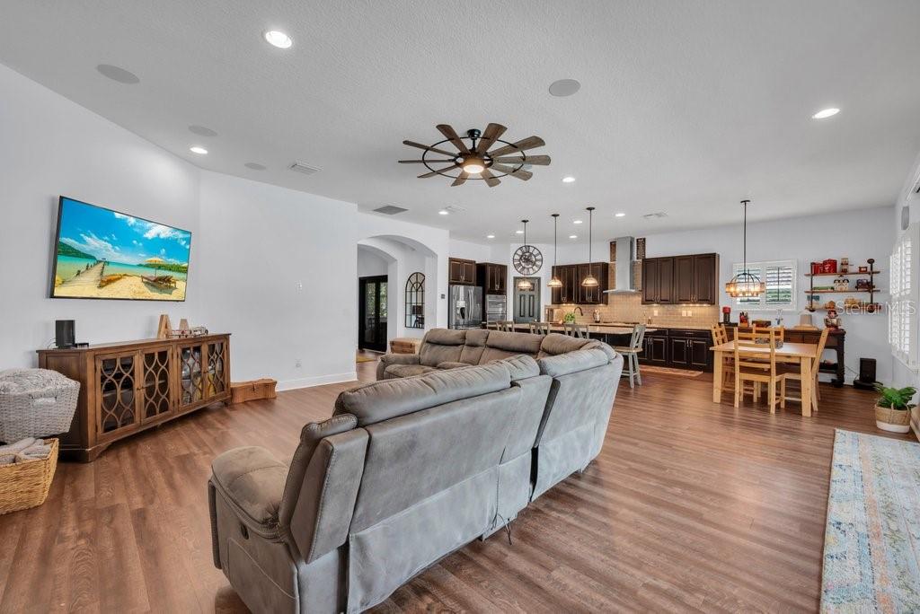 Image 17 of 47 For 5724 Shell Ridge Drive