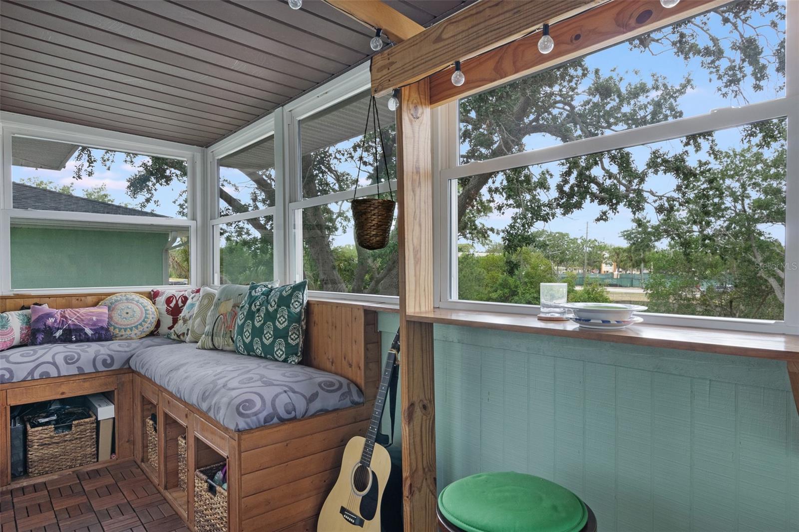 Image 15 of 52 For 854 77th Avenue N