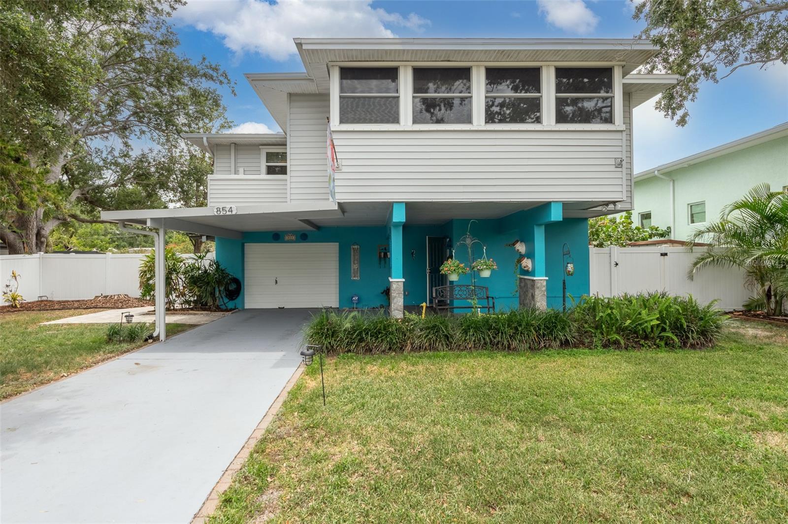 Image 2 of 52 For 854 77th Avenue N