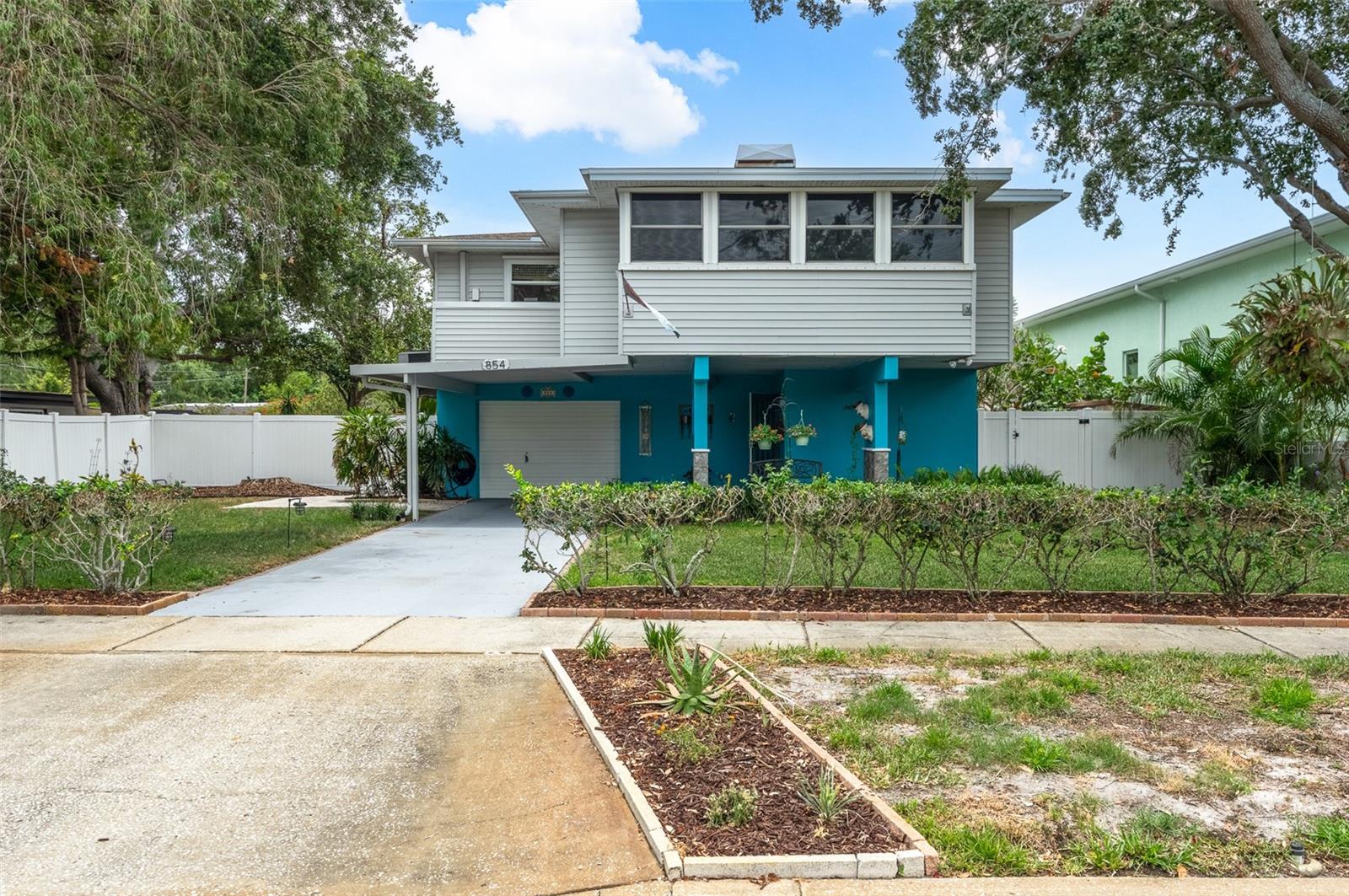 Image 3 of 52 For 854 77th Avenue N