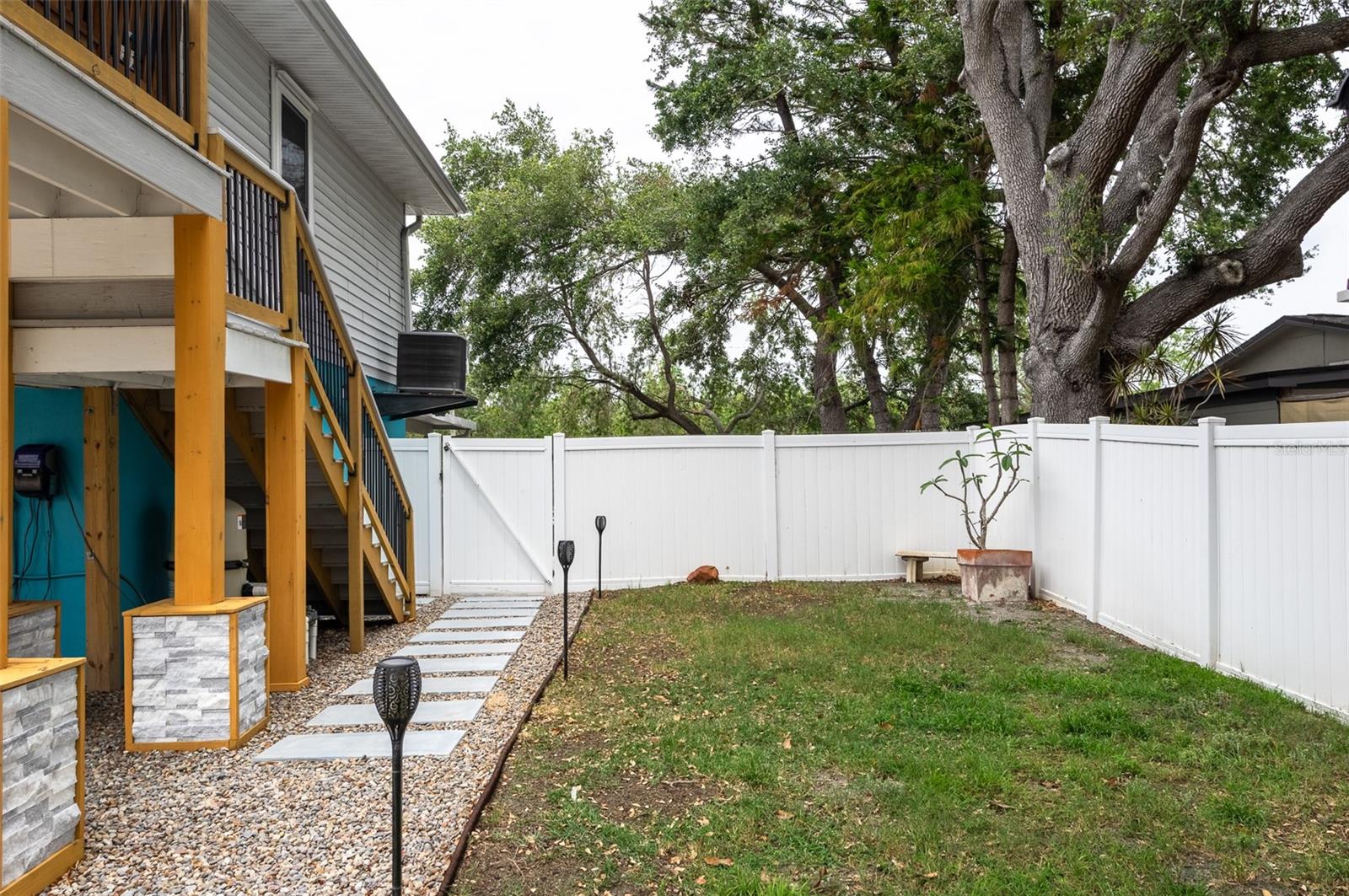 Image 43 of 52 For 854 77th Avenue N