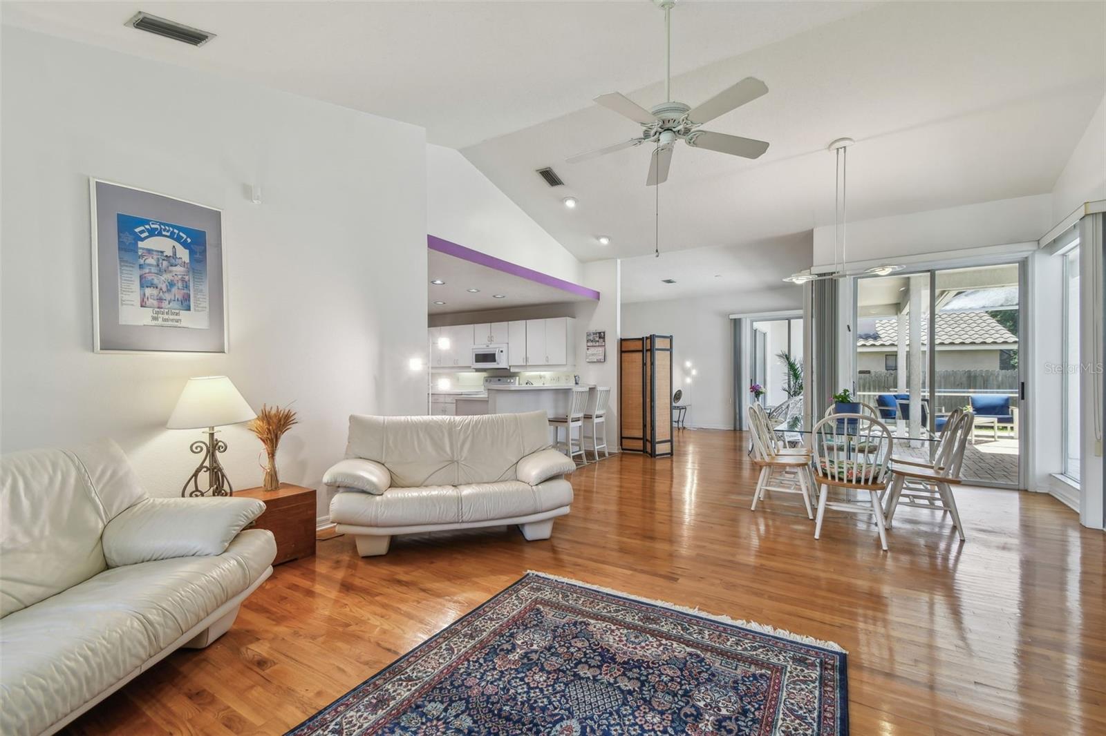 Image 33 of 82 For 5001 Queen Palm Terrace Ne