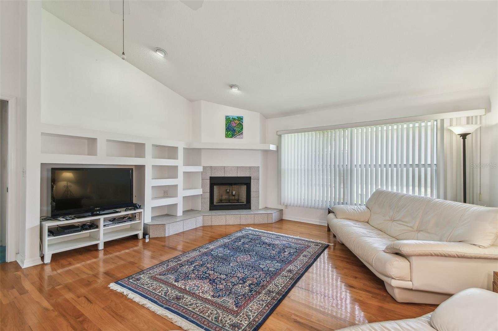 Image 34 of 82 For 5001 Queen Palm Terrace Ne