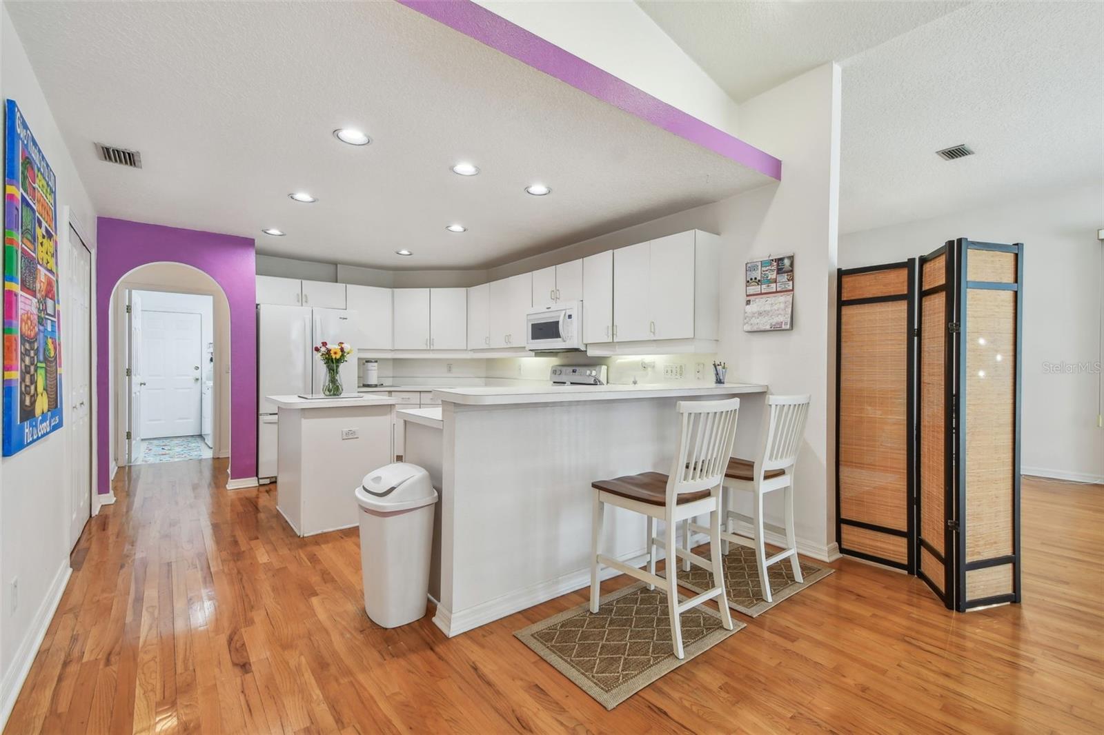 Image 37 of 82 For 5001 Queen Palm Terrace Ne