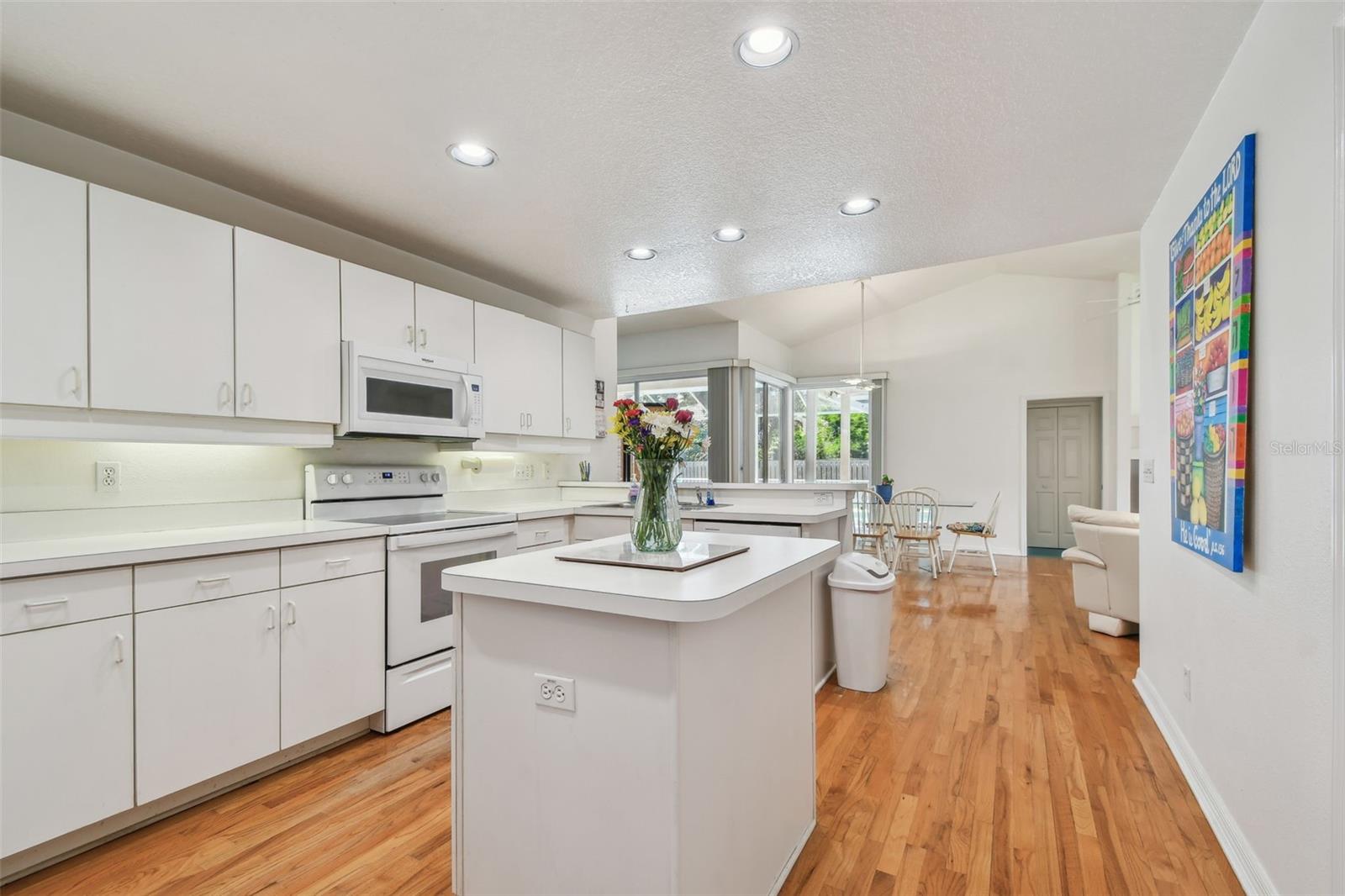 Image 39 of 82 For 5001 Queen Palm Terrace Ne
